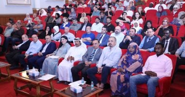 قصائد تفيض بالمحبة والحنين في أمسية بيت الشعر بالشارقة