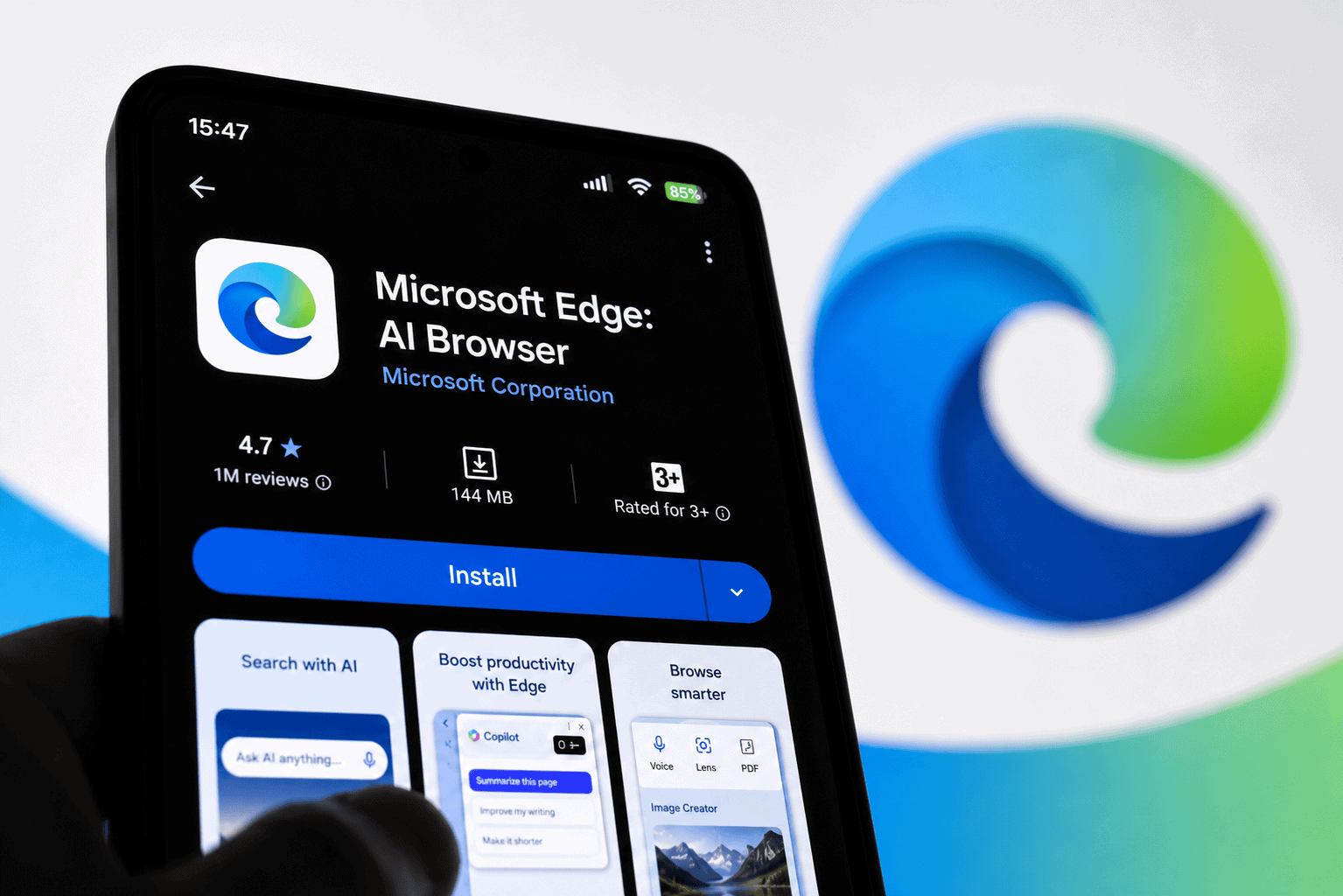 أعلنت مايكروسوفت إلغاء ميزة البحث في تاريخ التصفح المدعوم بالذكاء الاصطناعي في Edge، التي تعمل محلياً وتتيح العثور على مواقع تمت زيارتها
