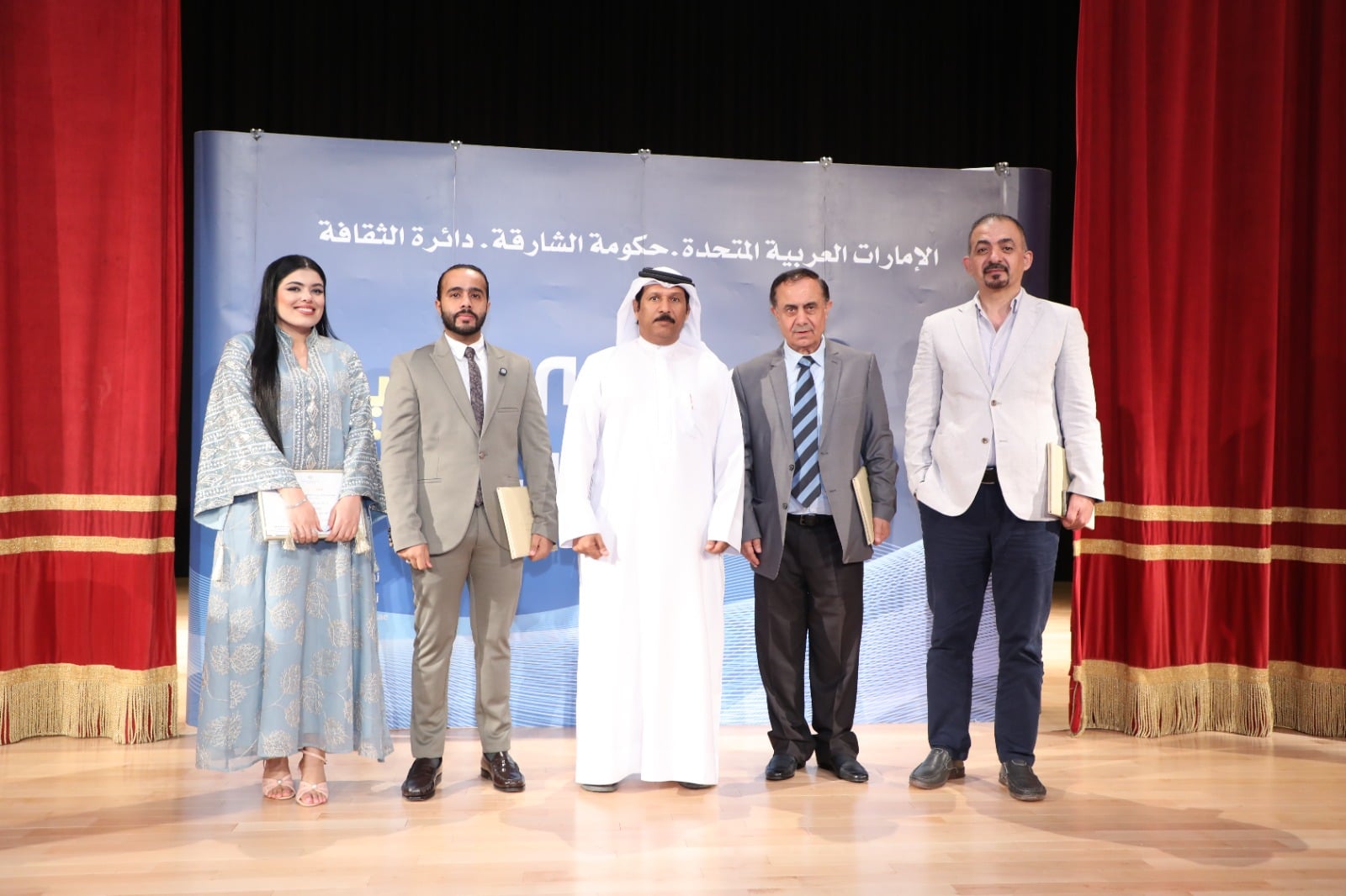 الشاعر الكبير محمد البريكى يكرم الشعراء