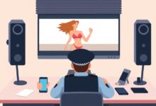 ضبط صانعة محتوى بنشر مقاطع تتضمن الرقص بملابس خادشة