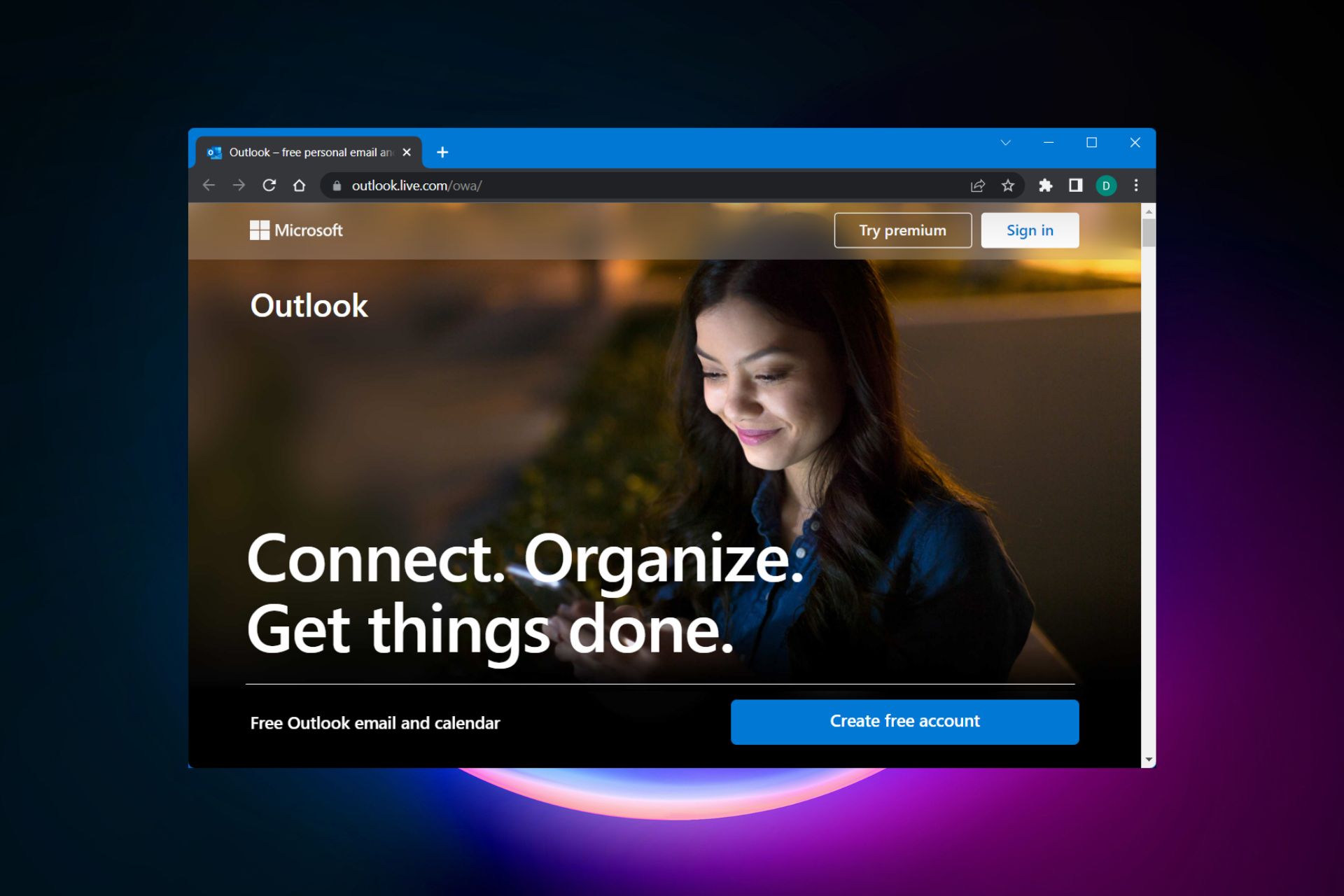 دليل عملي يشرح كيفية إغلاق حساب Outlook.com من خلال إعدادات Microsoft، مع توضيح أن الحذف ليس فوريًا وأن الحساب يبقى قابلًا لإعادة التفعيل