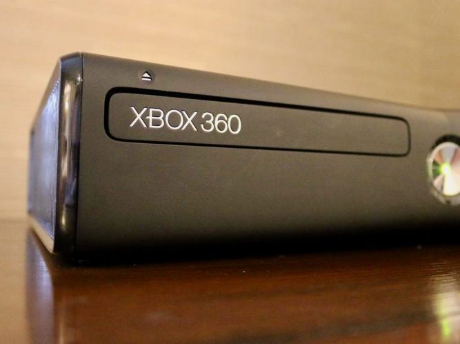 قرص Xbox 360 لا يفتح أو يغلق؟ خطوات إصلاح المشكلة الشائعة في المنزل